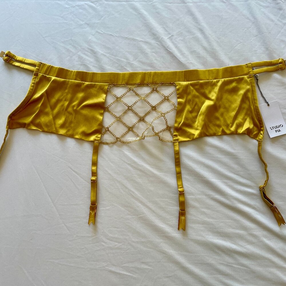 RARE NWT Studio Pia longline Thara marigold 4-strap garter belt size 3-4